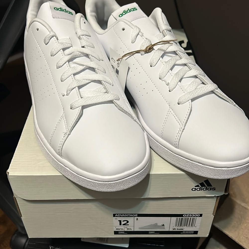 New Mens Adidas advantage new size 12